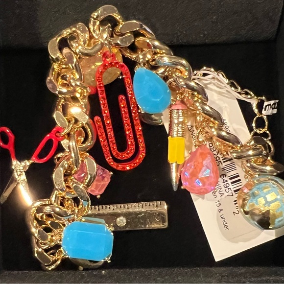 🖍️✂️✏️🖇️ BETSEY JOHNSON School Charms Drama Bracelet✂️🖍️✏️🖇️NWT - Picture 3 of 15